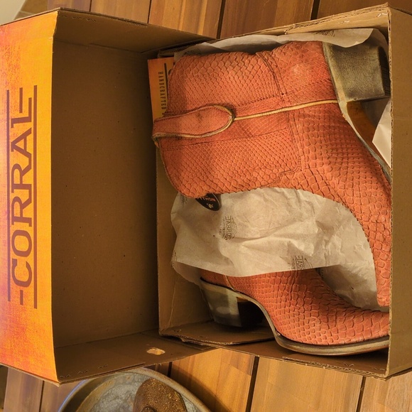 New Corral Python & Leather Cowgirl Boots - Picture 2 of 4